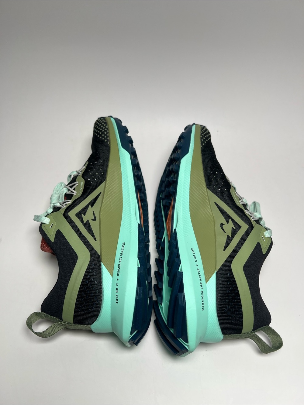 Nike React Pegasus Trail 4 Walking Hiking Shoes Black DJ6159-004 Women Sz 8 NEW - Picture 5 of 7